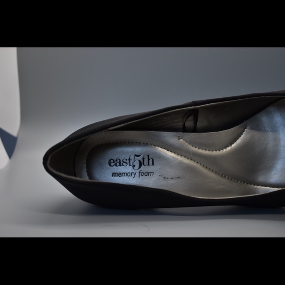 Black high heels - Picture 3 of 3